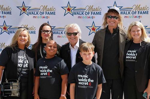 Donna Grantis, Gil Moore, Rik Emmett, Music Monday Choir