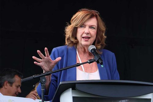 Mayor: Carolyn Parrish 